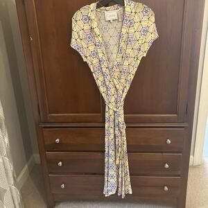 Leota Women's Midi Wrap‎ Dress Birds And Bees Size S Colorful Comfort Stretch